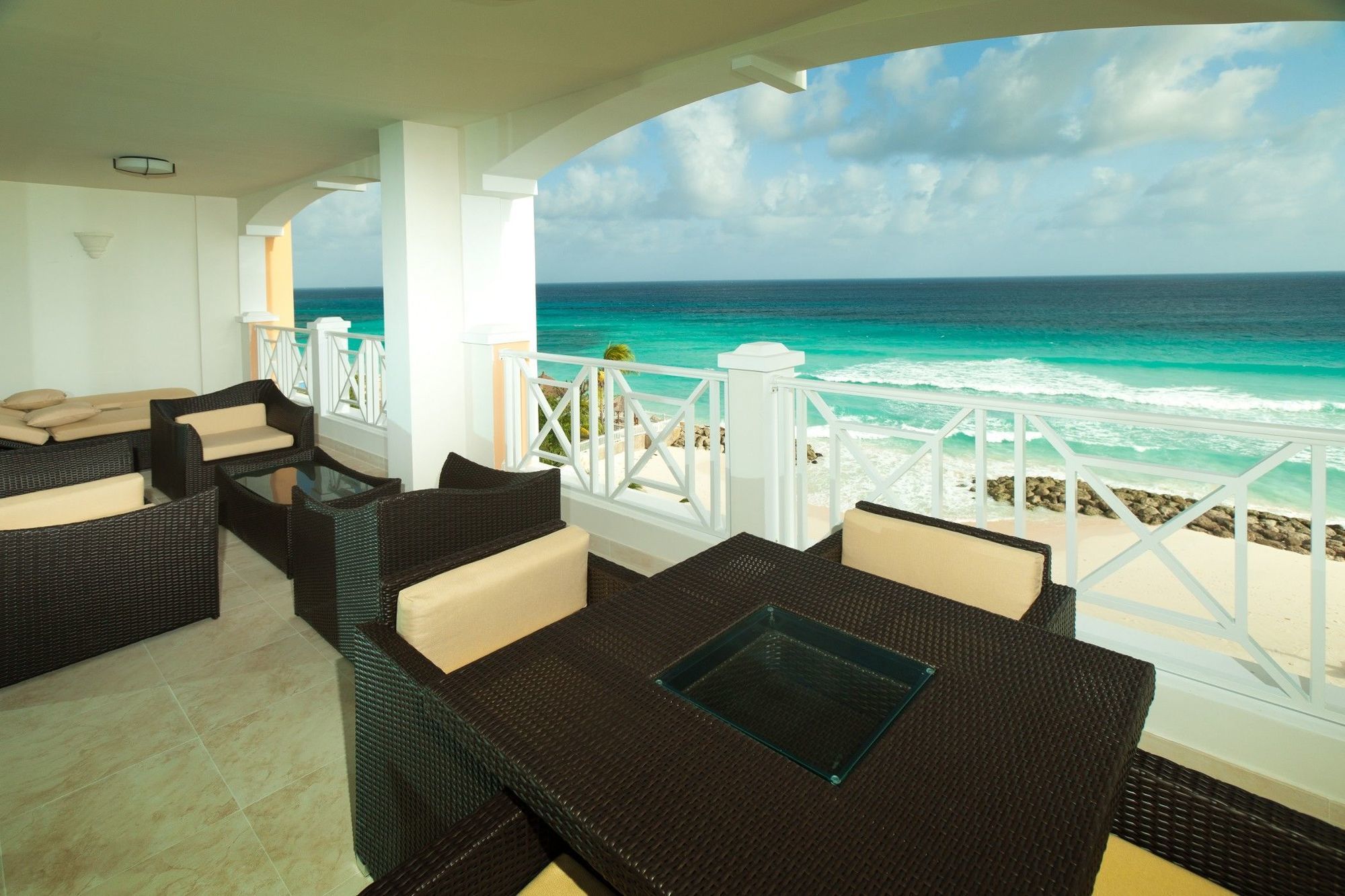 Ocean Two Resort - Breakfast Included By Ocean Hotels Saint Lawrence Gap Exterior foto